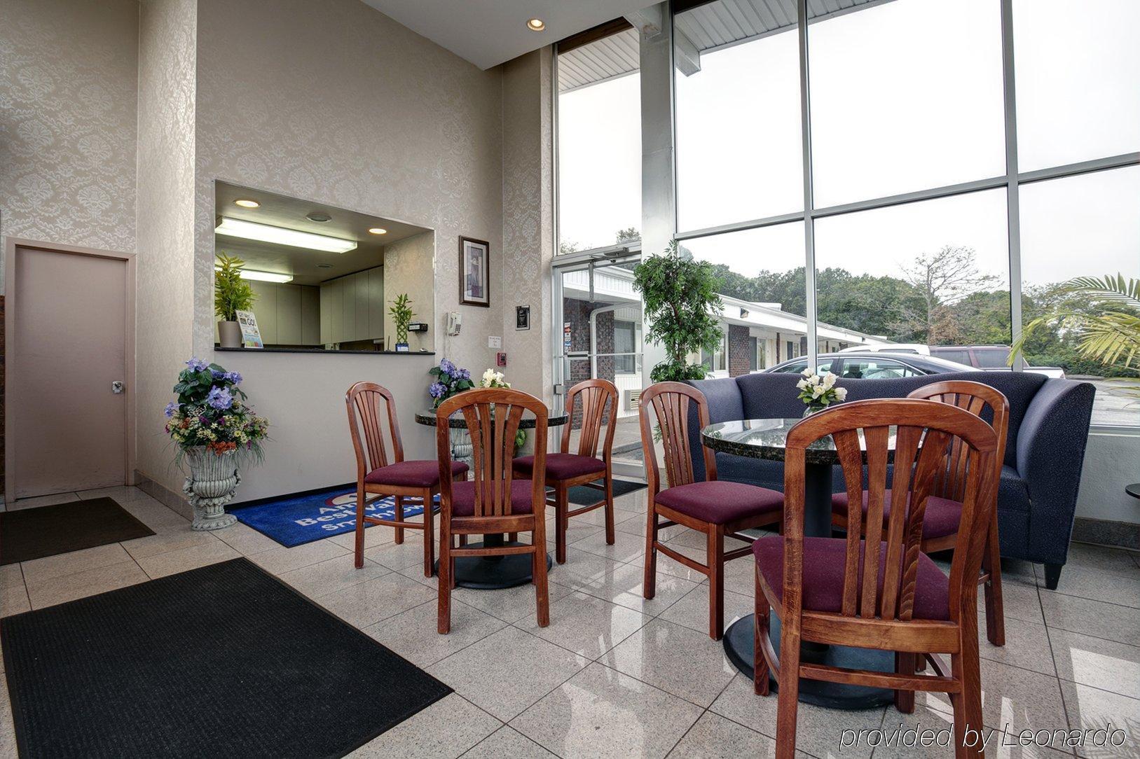 Americas Best Value Inn Smithtown/Long Island Interior photo