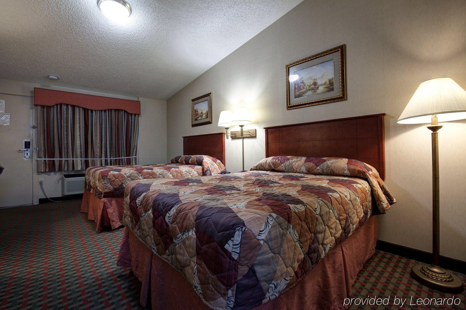 Americas Best Value Inn Smithtown/Long Island Room photo