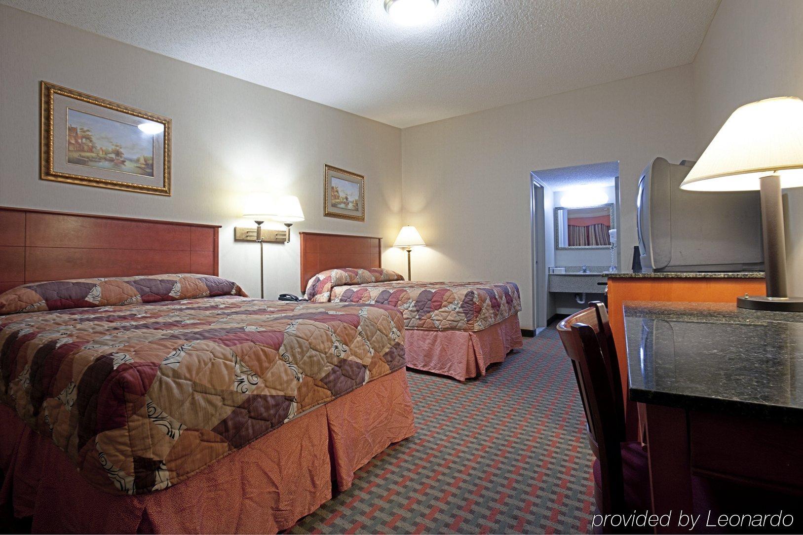 Americas Best Value Inn Smithtown/Long Island Room photo