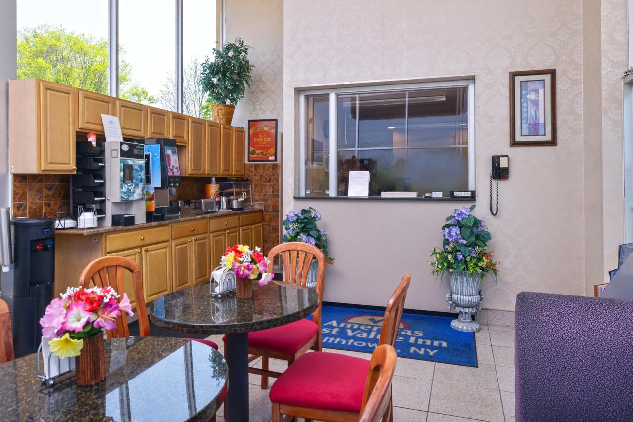 Americas Best Value Inn Smithtown/Long Island Exterior photo